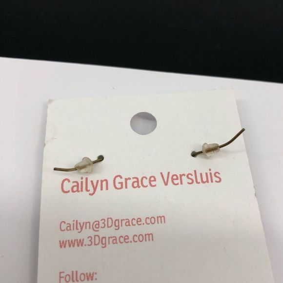 Geometric Chevron 3D Laser Cut Wood Pierced Earrings - Picture 3 of 4